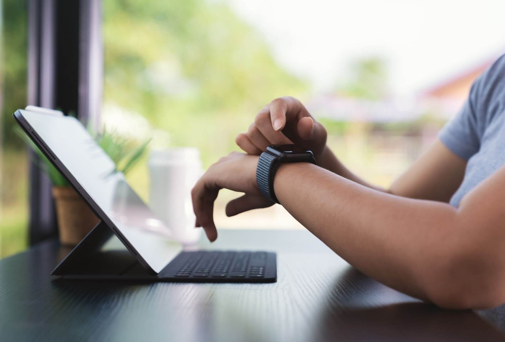 Medizinische Wearables in klinischen Studien: Herausforderungen und Chancen